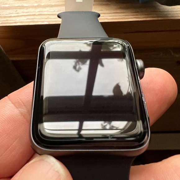 Apple Watch Series 2 42mm Space Grey Aluminum Original Packaging and Acessories - Picture 2 of 7